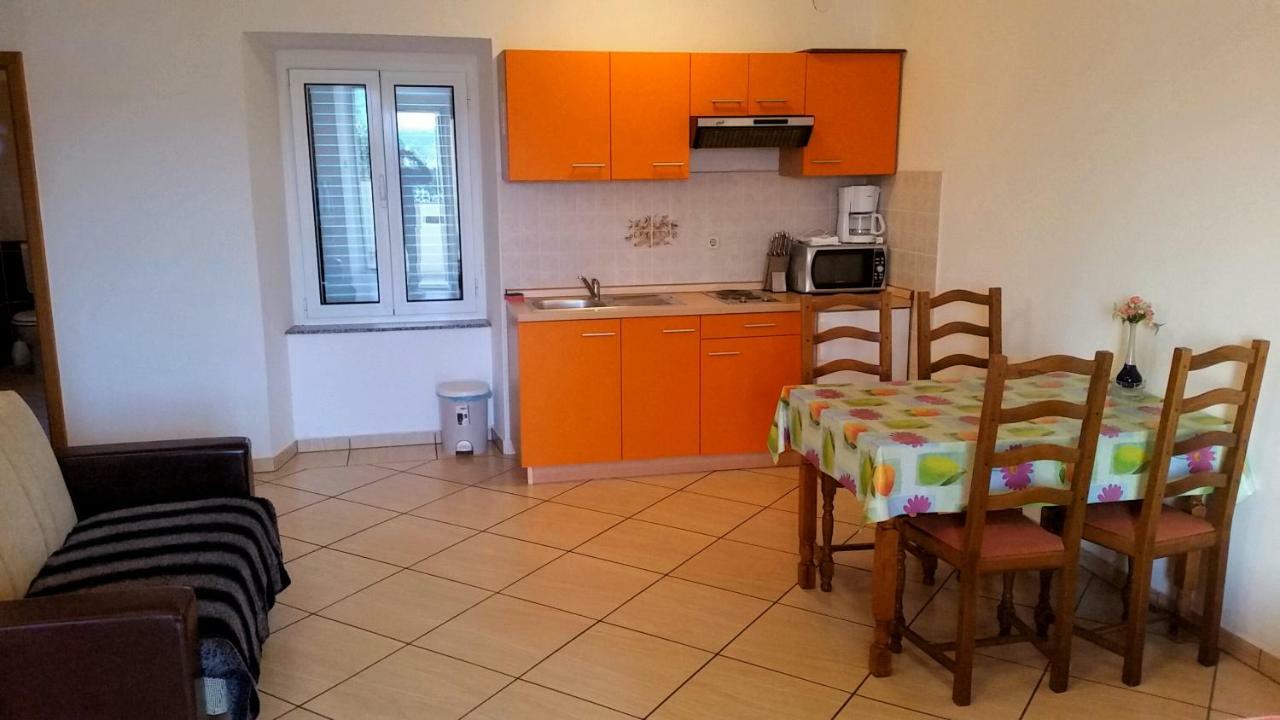Obala Apartment & Studios Malinska Luaran gambar