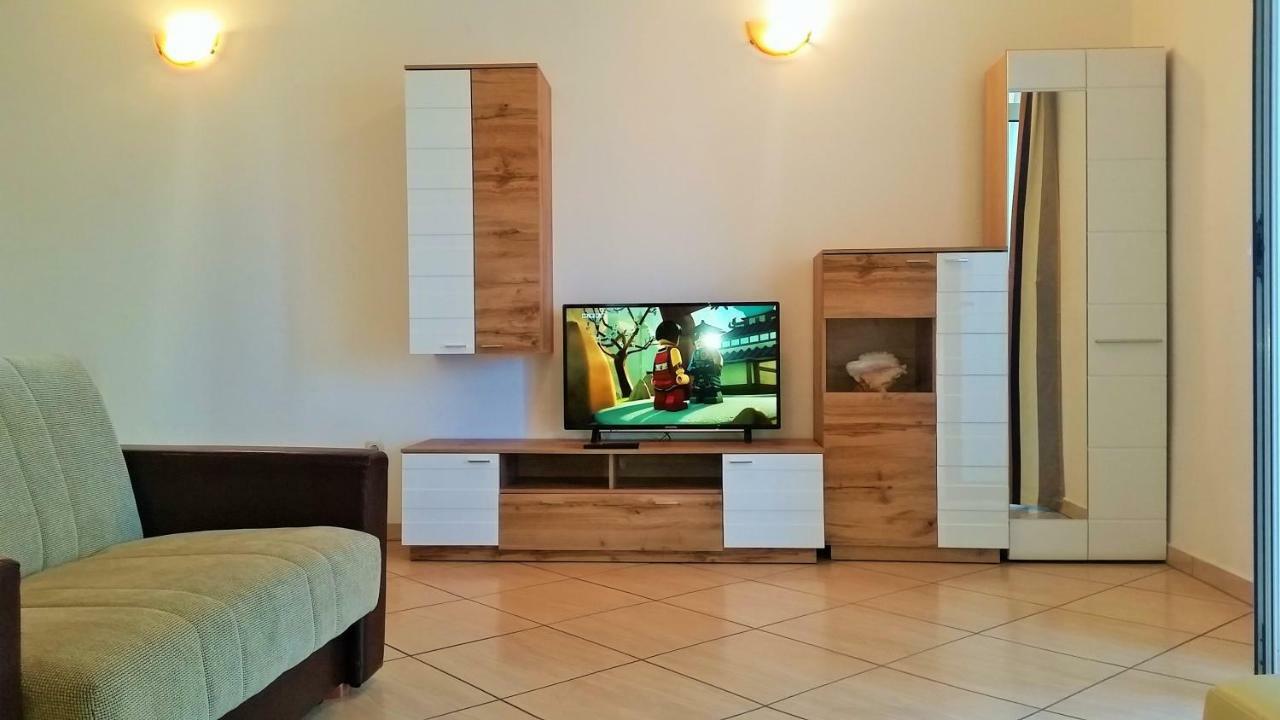 Obala Apartment & Studios Malinska Luaran gambar